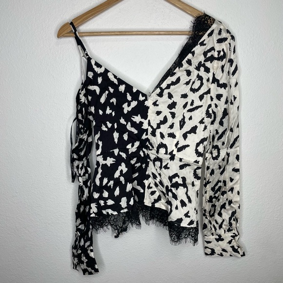 Self Portrait Black‎ White Leopard Printed Wrap Top Asymmetric Lace Trim Blouse - Picture 10 of 11
